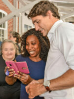 Visite surprise de Justin Trudeau au Marché public