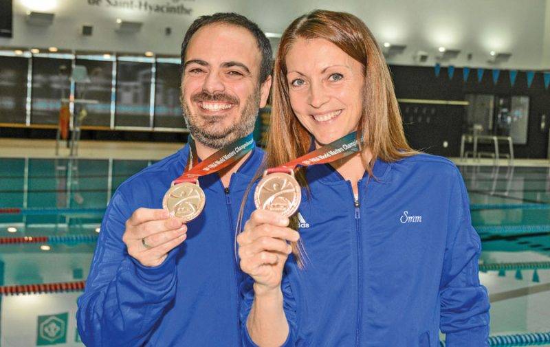 David Girouard et Sophie Therrien ont raflé la médaille de bronze en duo mixte de nage synchronisée au Championnat du monde des maîtres de la FINA. Photo François Larivière | Le Courrier ©