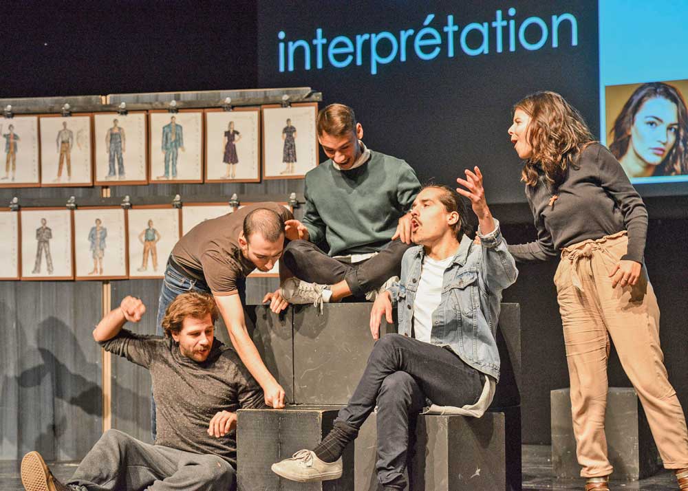 Les finissants de l’École de théâtre joueront Les bas-fonds du dramaturge russe Maxime Gorki pour lancer la saison. Photo François Larivière | Le Courrier ©