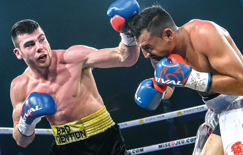 Raphaël Courchesne a contrôlé du début à la fin son combat face à Javier Mercado. Photo Vincent Éthier - Eye of the Tiger Management