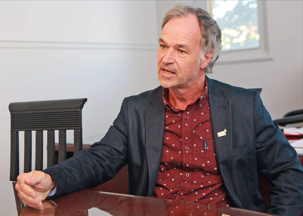 Le président de la CSSH s’est porté en entrevue à la défense des commissions scolaires, dont le remplacement par des centres de services est actuellement étudié à Québec. Photo Robert Gosselin | Le Courrier ©