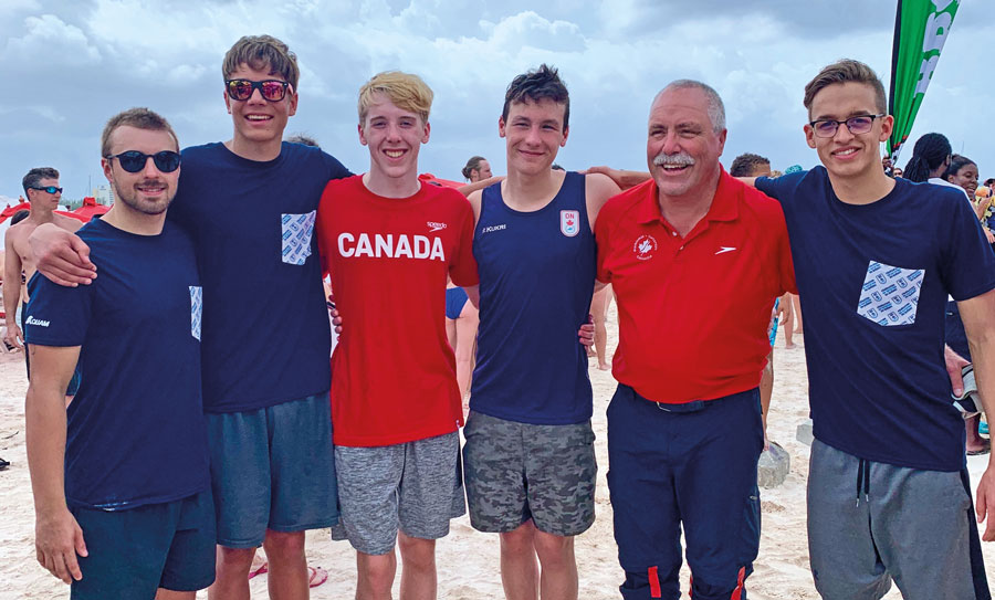 Jean-Félix Pelletier (à droite), du CNSH, s’est rendu à la Barbade pour participer à un camp d’entraînement pancanadien en eau libre. Photo gracieuseté