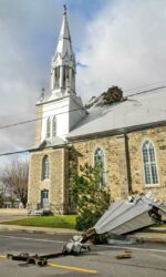 L’église de Saint-Pie perd un de ses clochers