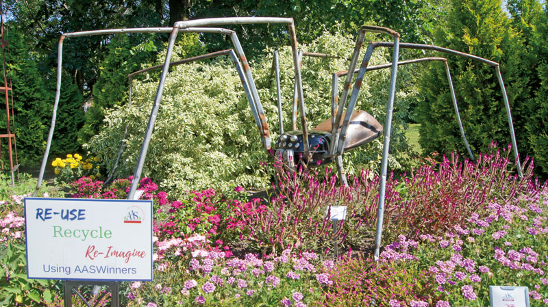 Le Jardin du futur a permis au Jardin Daniel A. Séguin de remporter la 2e place au défi de l’AAS Display Garden Landscape Design, dont le thème cette année était « Réutiliser, recycler, réimaginer ». Photo gracieuseté