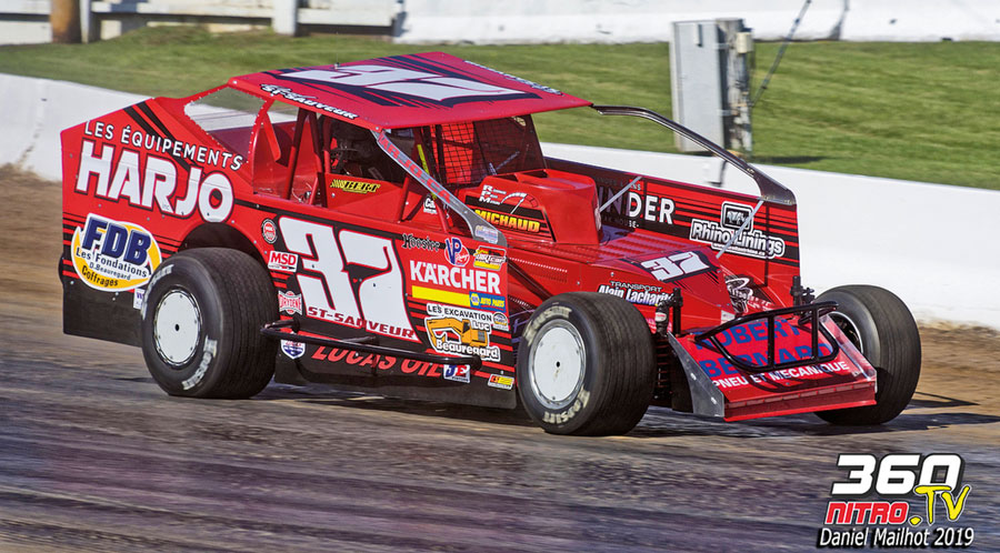 Au volant de sa voiture #37, Paul St-Sauveur a participé aux 22 épreuves de la série disputées cet été. Photo Daniel Mailhot - 360NitroTV