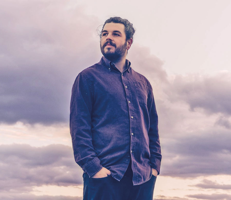 Le compositeur maskoutain Frédéric Hébert lance, à 24 ans, son premier album solo, intitulé L’aube. Photo gracieuseté