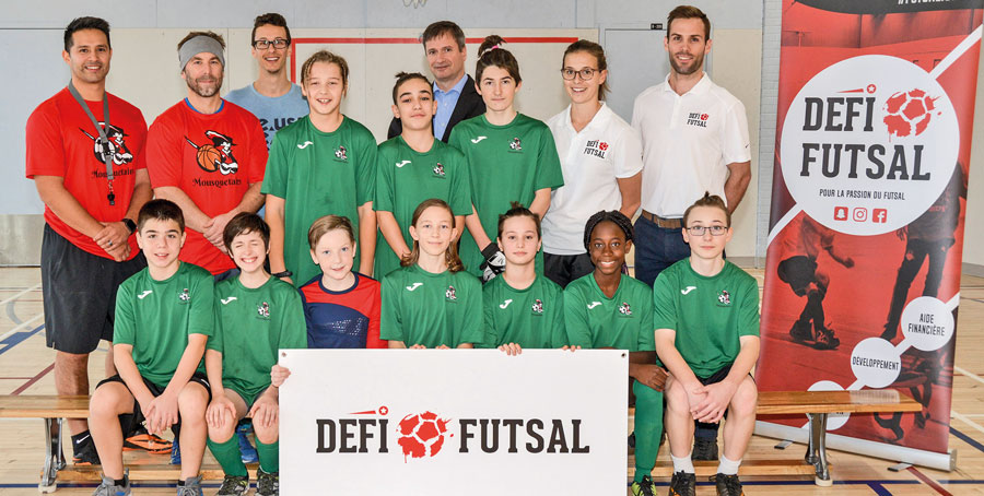 Avec le soutien de l’Association Défi futsal, les Mousquetaires de l’école René-Saint-Pierre pourront vivre leur premier tournoi contre des élèves de niveau secondaire durant le Challenge futsal scolaire. Photo François Larivière | Le Courrier ©