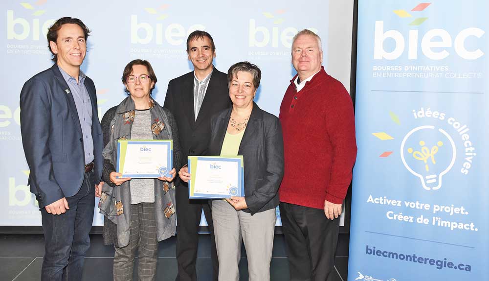 Sur la photo, de gauche à droite, Steve Carrière (MRC des Maskoutains), Suzie Plourde (UQROP), Paul Gauthier et Annie Prévost (Coopsco Saint-Hyacinthe) et Yves St-Arnaud (Pôle de l’entrepreneuriat collectif de l’Est de la Montérégie). Photo gracieuseté
