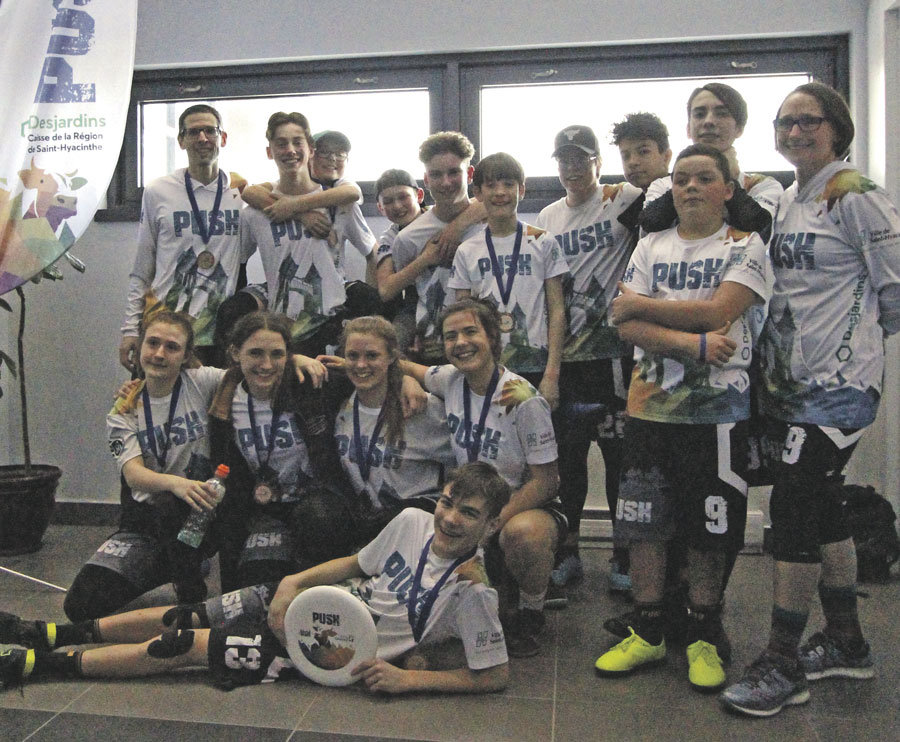 L’équipe PUSH a remporté le bronze à son dernier tournoi de la saison. Photo gracieuseté