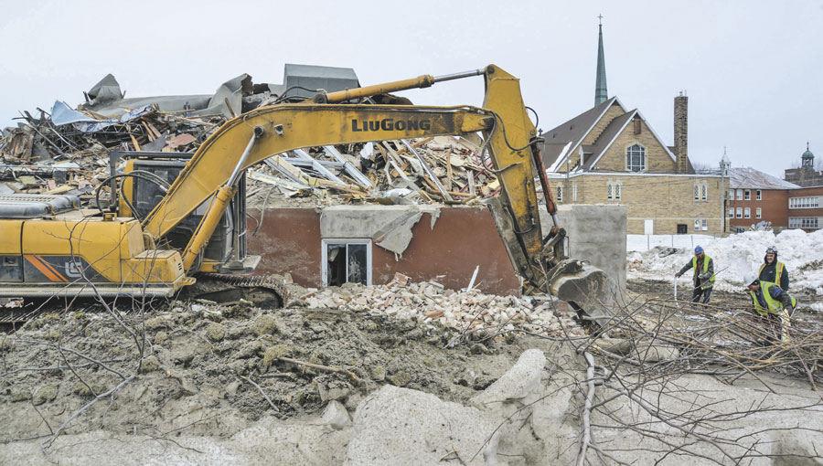 Les immeubles Saint-Joseph et Maurice-Jodoin de l’école des Passereaux étaient situés dans le même quadrilatère, où l’on retrouve également l’église Saint-Joseph, dans le quartier du même nom. Photo François Larivière | Le Courrier ©