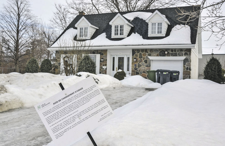 La maison qui doit céder sa place à une résidence pour étudiants sur la rue Sicotte. Photo François Larivière | Le Courrier ©