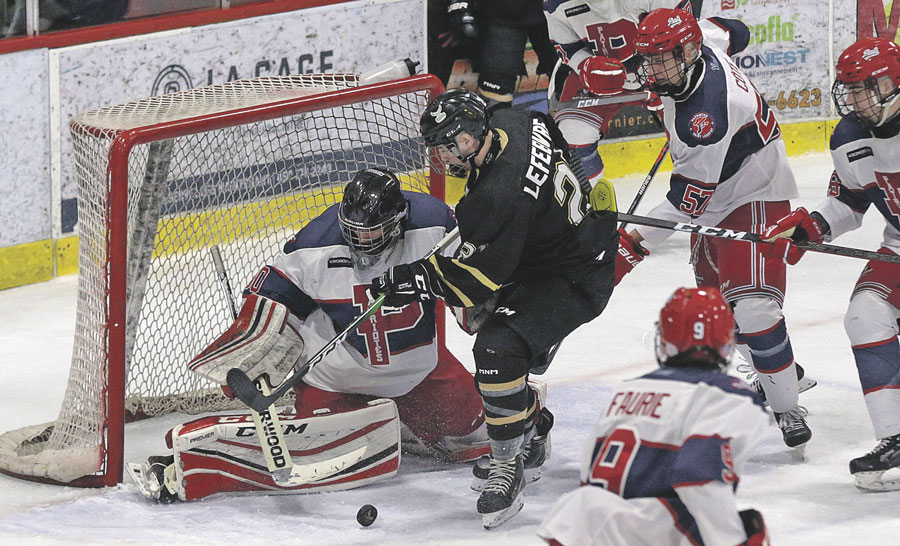 Ian Lefebvre a ouvert la marque dimanche dans le match #2, remporté 2 à 1 en prolongation par les Lauréats. Photo Robert Gosselin | Le Courrier ©