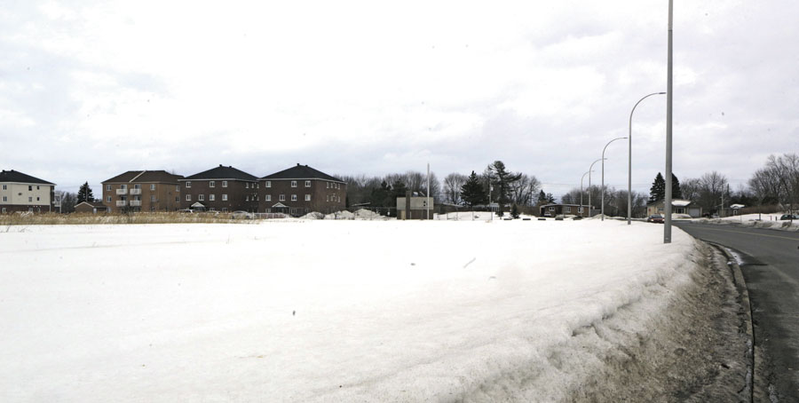 Une partie du terrain appartenant au Groupe Robin le long de l’avenue des Grandes-Orgues, l’un des derniers espaces vacants destinés à la construction résidentielle à Saint-Hyacinthe. Photo Robert Gosselin | Le Courrier ©