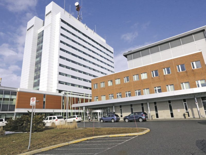 Il n’y a pas de débordement à l’urgence de l’Hôpital Honoré-Mercier malgré l’épidémie de COVID-19. Photo Robert Gosselin | Le Courrier ©