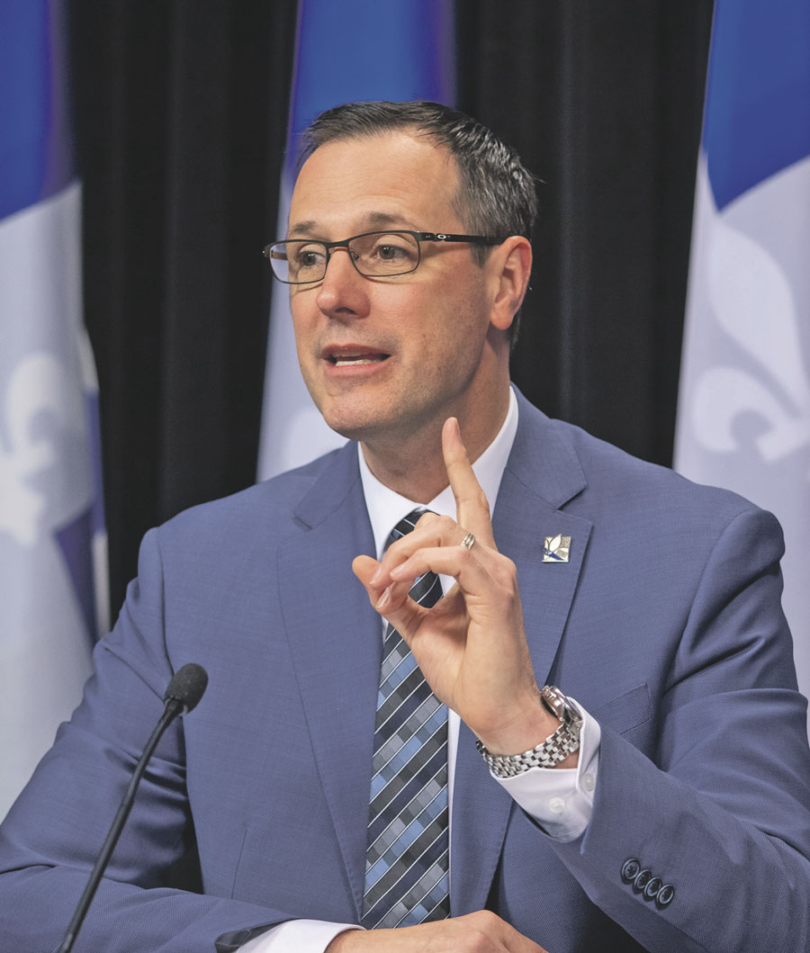 Le ministre de l’Éducation, Jean-François Roberge, a donné lundi plusieurs indications sur le retour en classe à venir, mais leur application sur le terrain est encore loin d’être complètement planifiée. Photo Émilie Nadeau | Cabinet du premier ministre du Québec