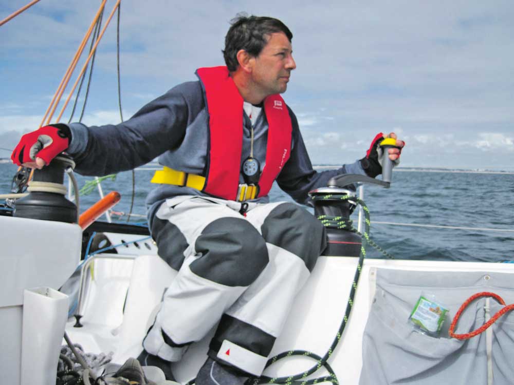 Habitué des courses en haute mer, le Dr Robert Patenaude a appris à vivre dans la solitude et l’isolement volontaire. Il suggère aux gens d’établir des routines et de s’occuper l’esprit. Surtout, de ne pas écouter de bulletins de nouvelles avant de se coucher! Photo gracieuseté