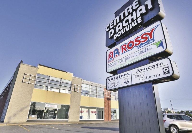 Le magasin Rossy du secteur Douville fermera ses portes le 30 juin. Photo Robert Gosselin | Le Courrier ©