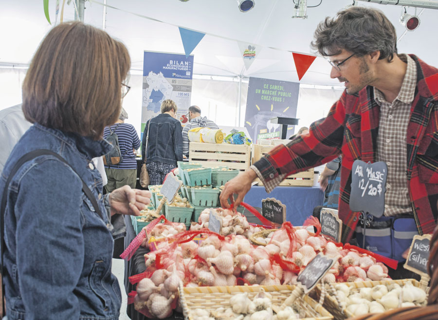Cet été, les producteurs de la région ne pourront aller à la rencontre de leur clientèle dans le cadre des Matinées gourmandes. Leurs délicieux produits seront toutefois disponibles en ligne avec un point de cueillette aux quatre coins de la MRC des Maskoutains. Photothèque | Le Courrier ©