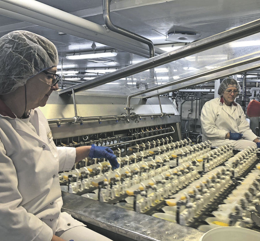Les Fermes Burnbrae sont bien présentes à Upton. C’est à cet endroit qu’un investissement de 14,2 M$ avait été annoncé en janvier 2019 pour permettre un agrandissement de 37 000 pieds carrés et la modernisation des installations de la rue Lanoie. Photo gracieuseté
