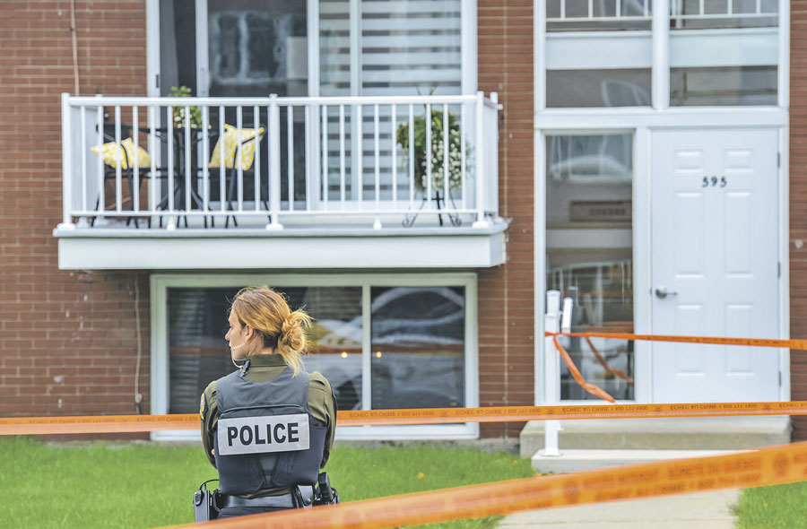 Un homme a été retrouvé assassiné dans un stationnement à l’arrière du 595, rue Rouleau dans le quartier Sacré-Cœur à Saint-Hyacinthe. Photo François Larivière | Le Courrier ©