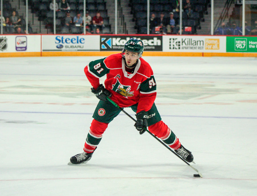 Elliot Desnoyers a réussi son premier tour du chapeau dans la LHJMQ samedi dans une soirée où il a inscrit quatre buts. Photo Halifax Mooseheads