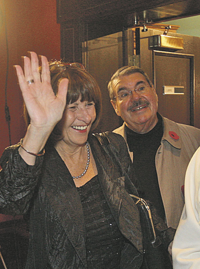 Huguette Corbeil en compagnie de son conjoint Pierre Solis lors de la soirée électorale de 2009. Photothèque | Le Courrier ©
