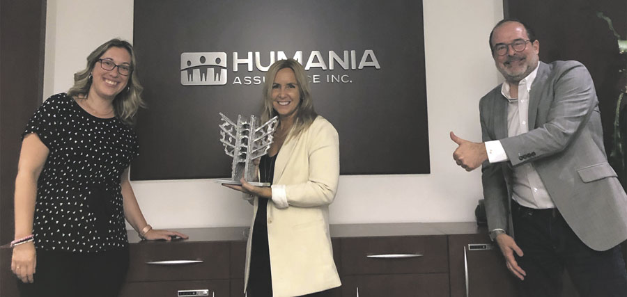 Sur la photo, de gauche à droite, Roxanne Messier, partenaire RH/acquisition de talents; Isabel Portelance, vice-présidente, ressources humaines; et Stéphane Rochon, président et chef de la direction d’Humania Assurance, lors de la remise du prix Mercuriades pour Employeur de l’année - PME. Photo Fédération des chambres de commerce du Québec