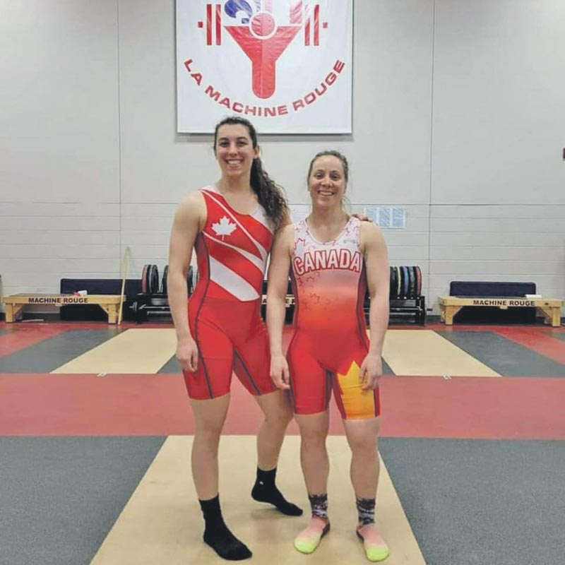 Tali Darsigny et Rachel Leblanc-Bazinet, du club La Machine Rouge, ont participé mardi au championnat panaméricain d’haltérophilie, leur dernière épreuve de qualification en vue des Jeux olympiques. Photo Facebook