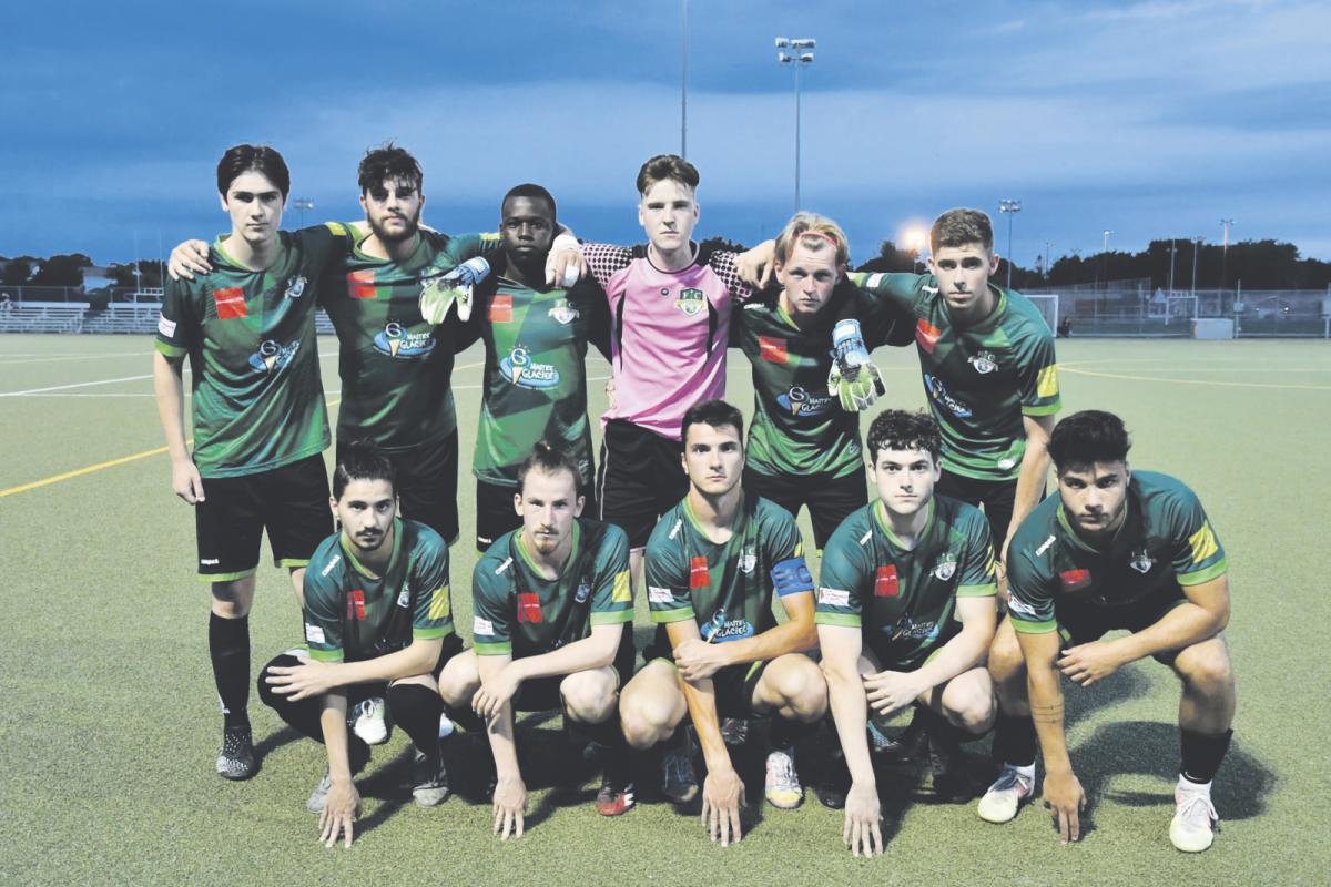 L’équipe U21 masculin AAA du FC Saint-Hyacinthe. Photo Yves Théoret