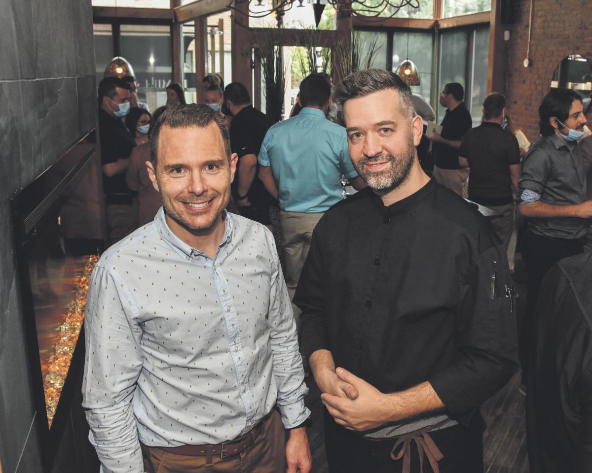 Jonathan Robin et le chef exécutif René Chenard sont aux commandes du Millésime. Photo François Larivière | Le Courrier ©