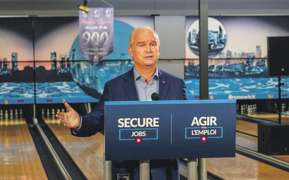 Le chef conservateur Erin O’Toole a présenté ses promesses visant à assurer la relance des PME et tenu un rapide point de presse à Saint-Hyacinthe dimanche matin. Photo François Larivière | Le Courrier ©