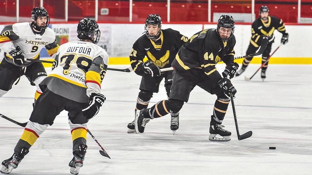 Après leurs défaites face aux Filons et aux Dragons au cours de la fin de semaine, les Lauréats traversent une séquence de quatre matchs sans victoire. Photo François Larivière | Le Courrier ©