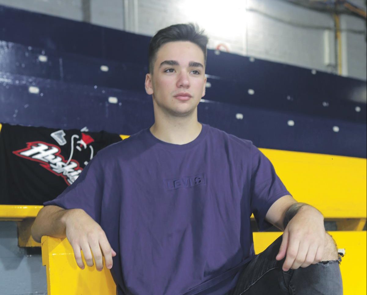 Alors qu’il frappait aux portes de la LHJMQ, en 2019, le hockeyeur maskoutain Alexandre Caron ressentait une pression tellement forte qu’il a décidé de faire une croix sur sa carrière junior majeur pour privilégier son bien-être. Photo Robert Gosselin | Le Courrier ©