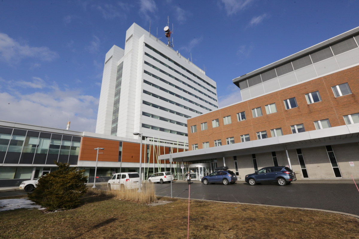 Pas moins de 26 personnes positives à la COVID-19 doivent recevoir des soins à l’Hôpital Honoré-Mercier, un nombre trois fois plus élevé qu’il y a une semaine. Photothèque | Le Courrier ©