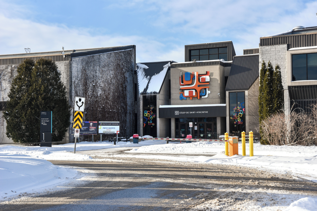 Le Cégep de Saint-Hyacinthe accueillera ses étudiants le 31 janvier. Photo François Larivière | Le Courrier ©