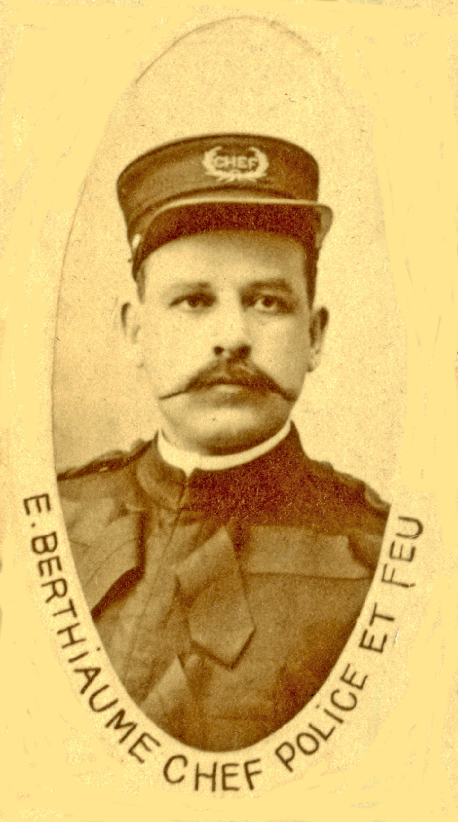 Émile Berthiaume extrait de la mosaïque des gens d’affaires publiée en 1905. Photo Collection Centre d’histoire de Saint-Hyacinthe, CH085, fonds B.J. Hébert, photographe