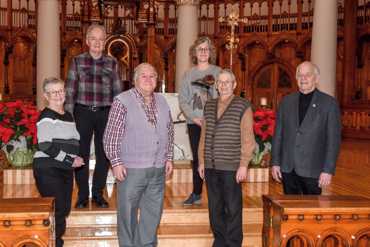 Le Conseil des affaires économiques de Saint-Hyacinthe, qui regroupe les représentants et représentantes des différentes paroisses de Saint-Hyacinthe, vous invite à donner généreusement pour cette campagne de la capitation. Sur la photo, de gauche à droite, Cécile Baillargeon, Gaétan Larivière, Yvon Alix (prêtre), Guylaine Bernier, Léon Hébert et André Desautels. Photo François Larivière | Le Courrier ©