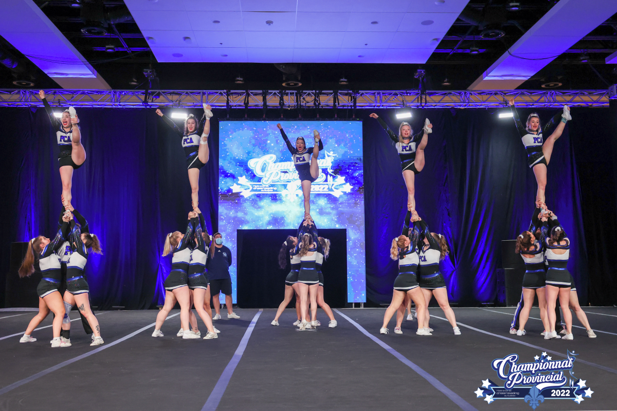 Parmi les 158 équipes réunies au Centre de congrès de Saint-Hyacinthe pour le championnat provincial de cheerleading, une douzaine ont performé sous les couleurs du club maskoutain ProCheer. Photo gracieuseté