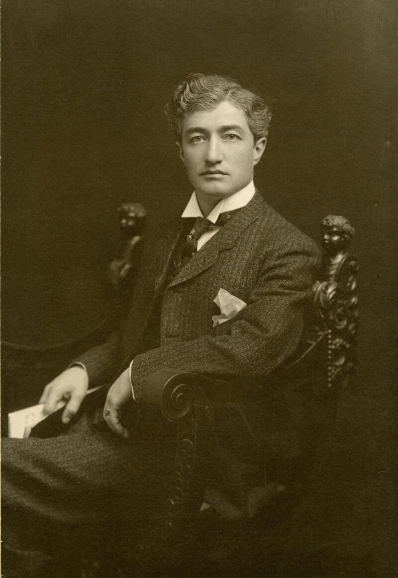 Paul Dufault, originaire de Sainte-Hélène-de-Bagot, est l’une des grandes voix de la région à avoir résonné à l’international. Photo Centre d’histoire de Saint-Hyacinthe CH445 Fonds Paul Dufault