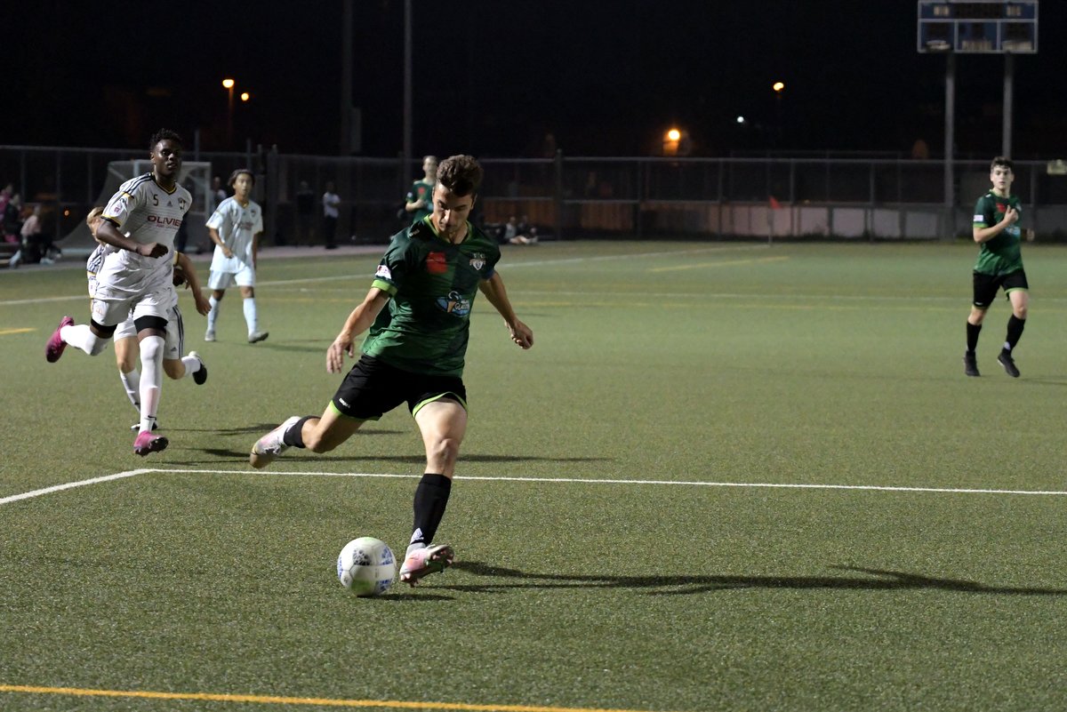 Hugo Seyer a été l’un des joueurs les plus redoutables de la LSEQ avec ses 13 buts en 13 matchs. Photo Laurent Théoret