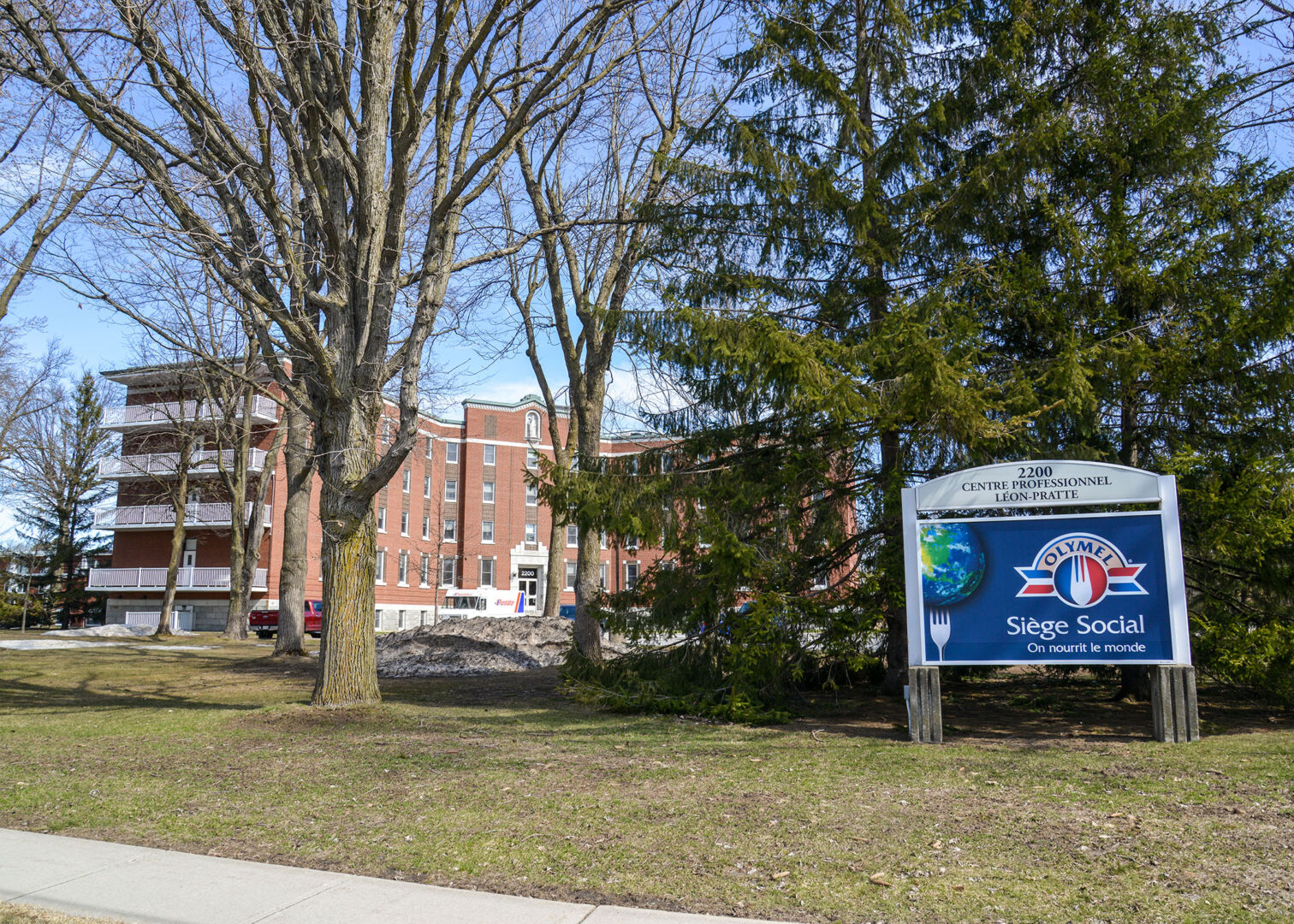 Le siège social d'Olymel sur l'avenue Pratte à Saint-Hyacinthe. Photothèque | Le Courrier ©
