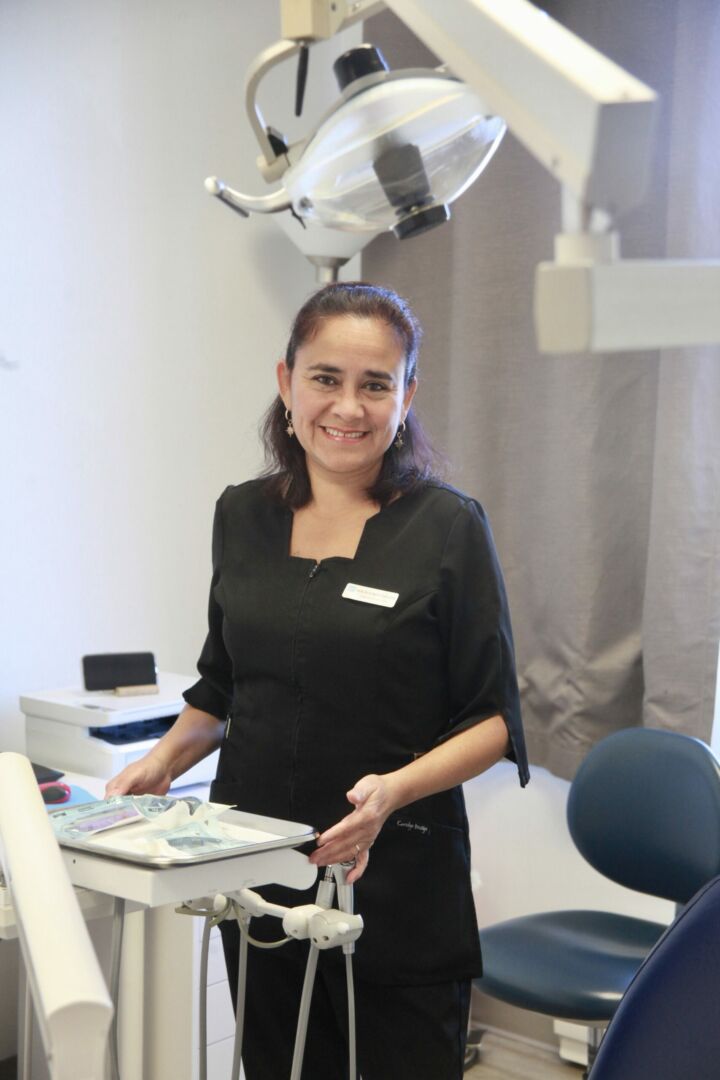 L’hygiéniste dentaire Karla Alicia Agurto Seminario s’est lancée en affaires plus tôt cette année en ouvrant une toute première clinique d’hygiène dentaire à Saint-Hyacinthe. Photo Robert Gosselin | Le Courrier ©