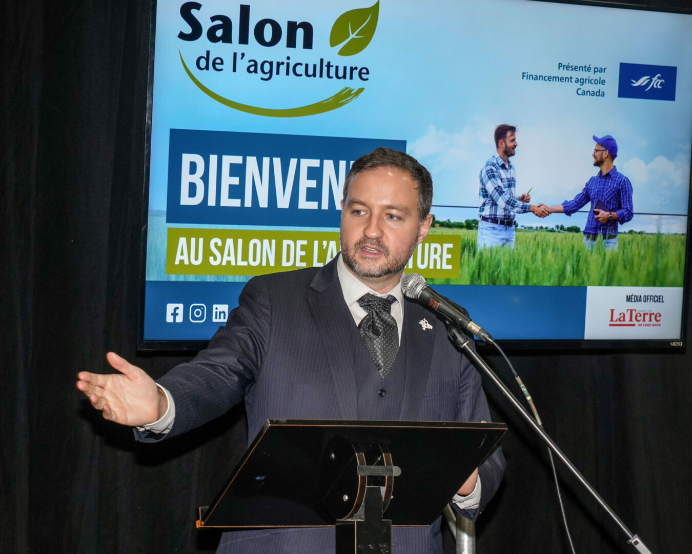 Simon-Pierre Savard-Tremblay, député de Saint-Hyacinthe–Bagot et porte-parole en matière de commerce international, a souligné l‘importance du projet de loi C-282. Photo François Larivière | Le Courrier ©