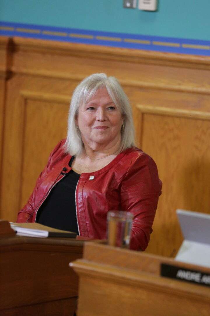 La conseillère municipale Claire Gagné s’enthousiasme des projets soumis au budget participatif 2023. Photothèque | Le Courrier ©