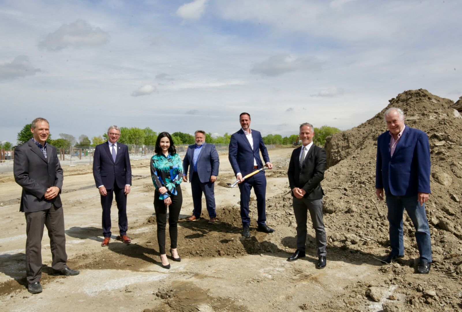 Deux ans après la première pelletée de terre inaugurant la mise en chantier de l’école Au-Domaine-sur-le-Vert et un an après l’octroi du financement pour l’agrandissement de l’école Bois-Joli, le ministère de l’Éducation annonce la construction d’une autre école primaire à Saint-Hyacinthe. Photothèque | Le Courrier © 