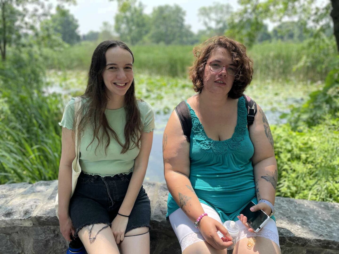 Ève et Caroline, un heureux jumelage du Parraine civique des MRC d’Acton et des Maskoutains. Photo gracieuseté