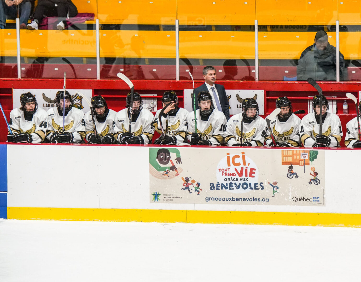 Après trois saisons à la barre de l’équipe de hockey des Lauréats du Cégep de Saint-Hyacinthe, Martin Russell a remis sa démission. Photothèque | Le Courrier ©