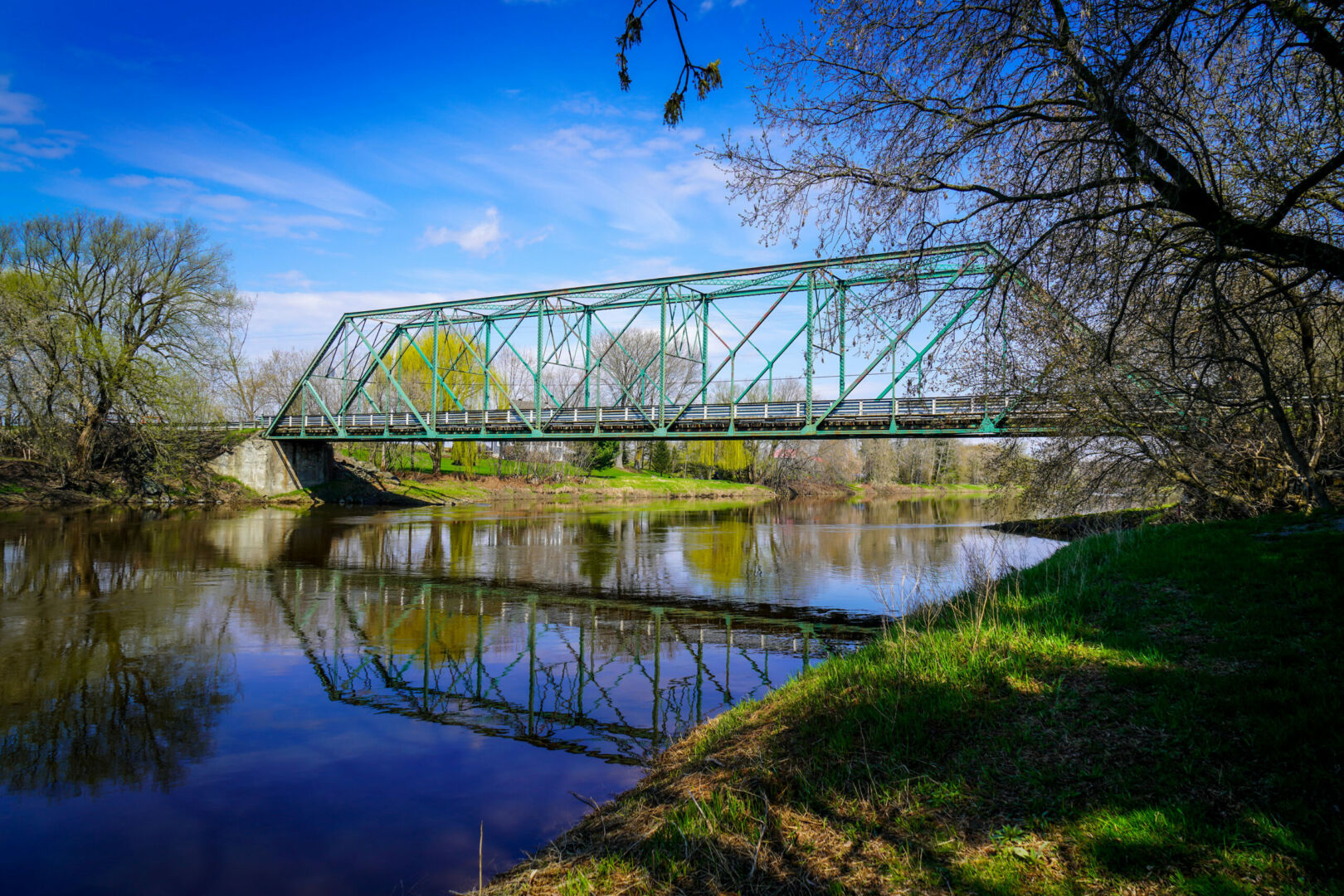 Le ministère de la Culture et le ministère des Transports ont entamé des démarches pour préserver le pont Paré à Saint-Valérien-de-Milton. Photo François Larivière | Le Courrier ©