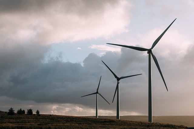 Des éoliennes pourraient apparaître dans le paysage hélénois dans les prochaines années. Photo Pixabay