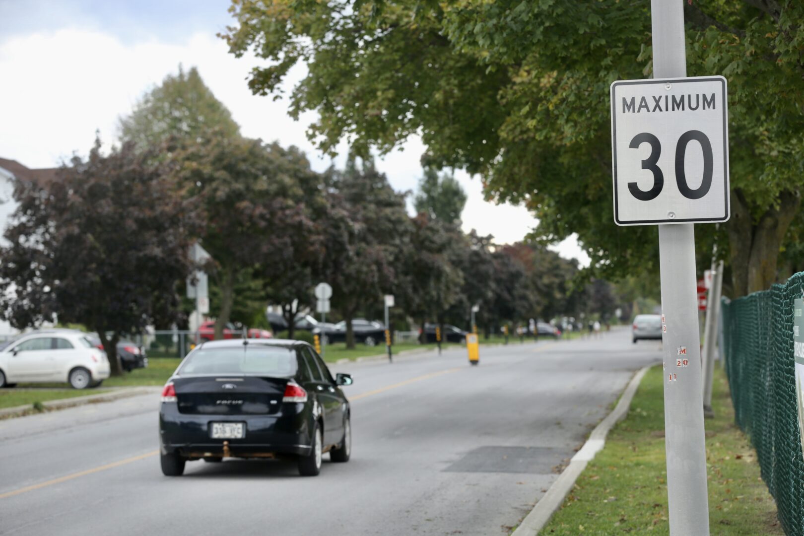 La limite maximale de 30 km/h sera imposée dans les rues résidentielles à Saint-Hyacinthe en 2024. Photo Robert Gosselin | Le Courrier ©